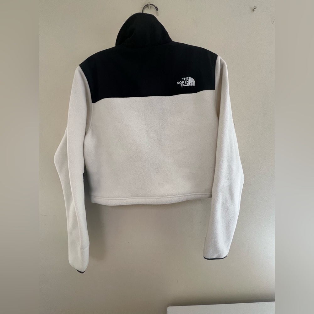 North Face Polartec White w/black Fleece Fabric Crop Jacket - Picture 6 of 10